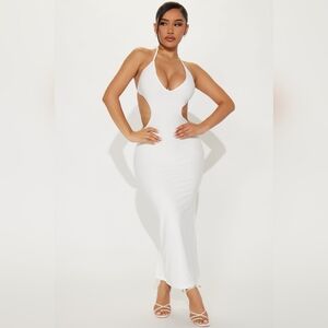 Fashion Nova Sasha Backless Maxi Dress - White Size Medium NWT